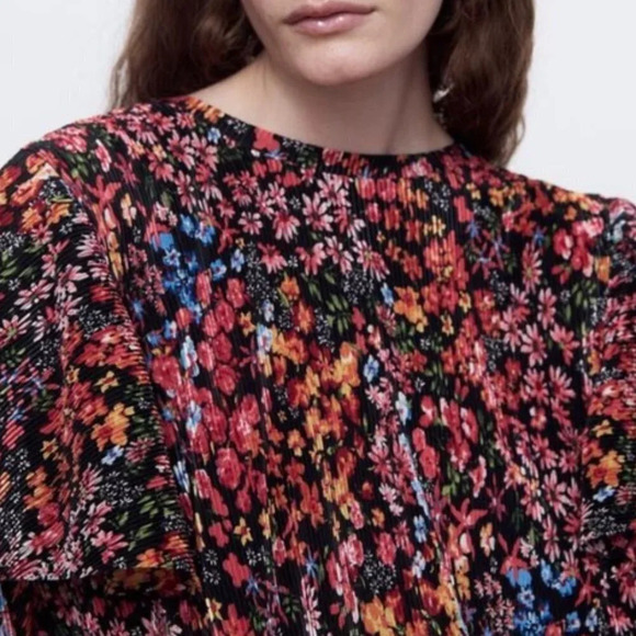 Zara Micro Pleated Floral Detail Puff Sleeve Ruffle Dress Size Large - Picture 2 of 7